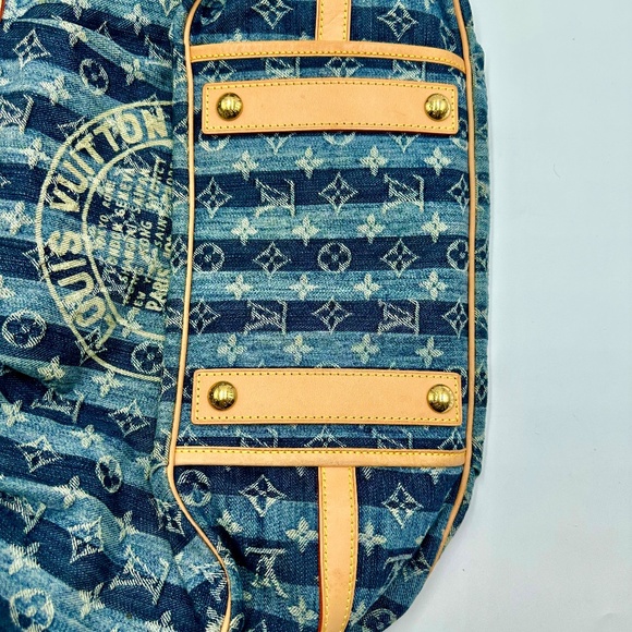 Louis Vuitton Denim Raye Cabas Bandouliere Keepall GM - Picture 9 of 16